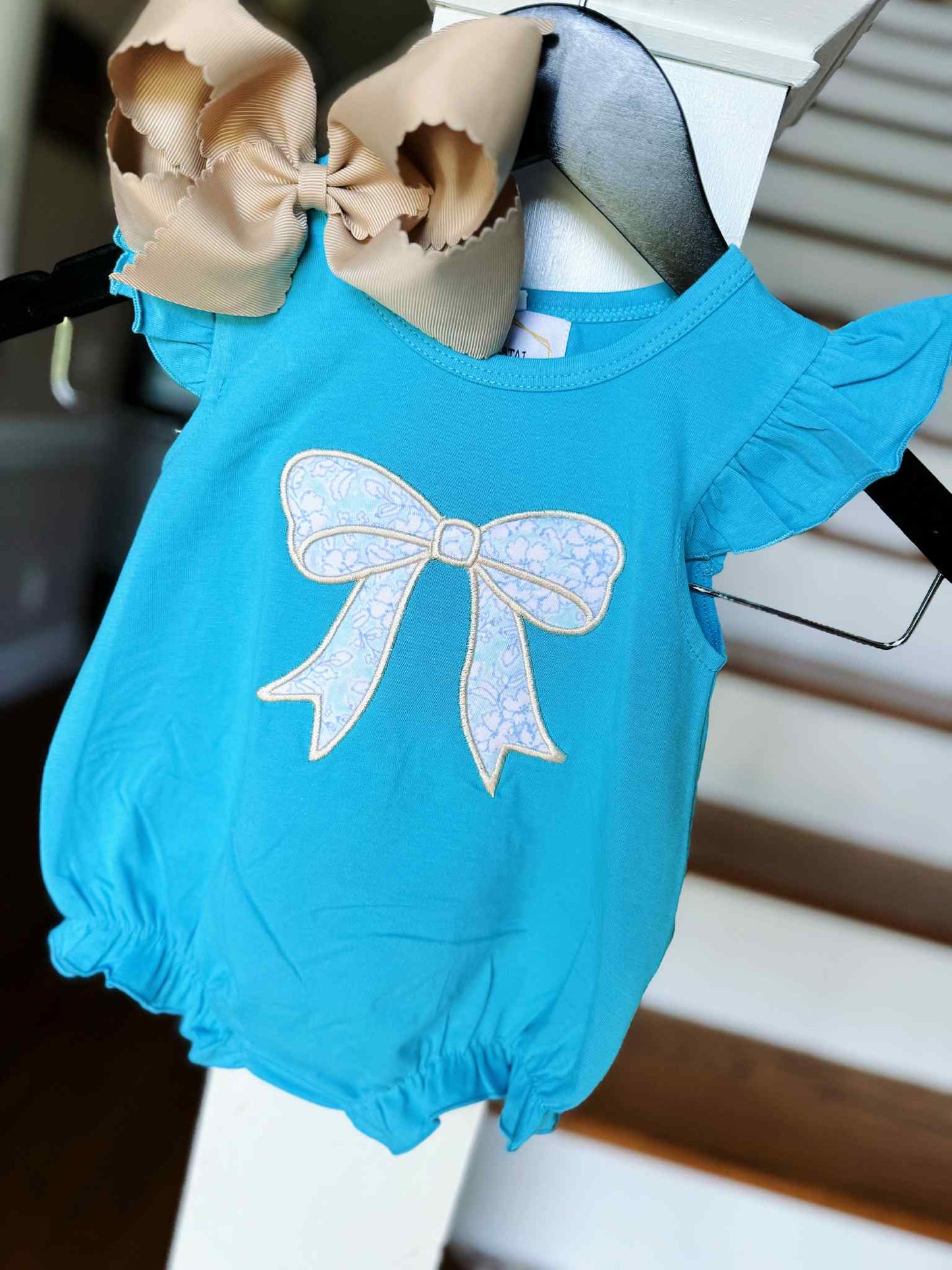 Mystery Lily Appliqué Bubbles