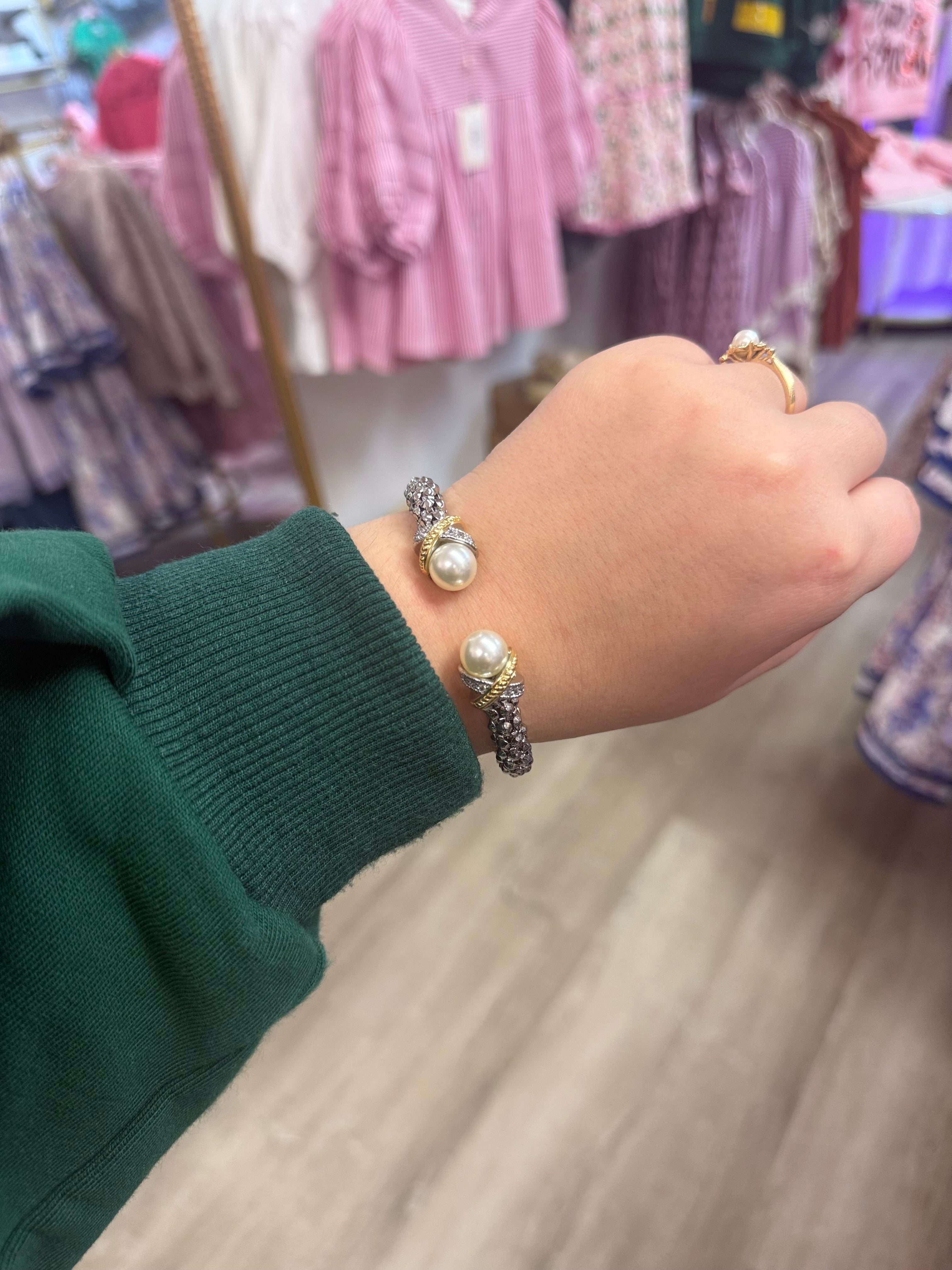 JBI Pearl Crossover Cuff